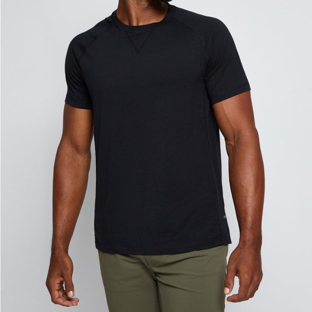 Fourlaps Black Athletic Performance T-Shirt XL Men’s Short Sleeve Training Tee